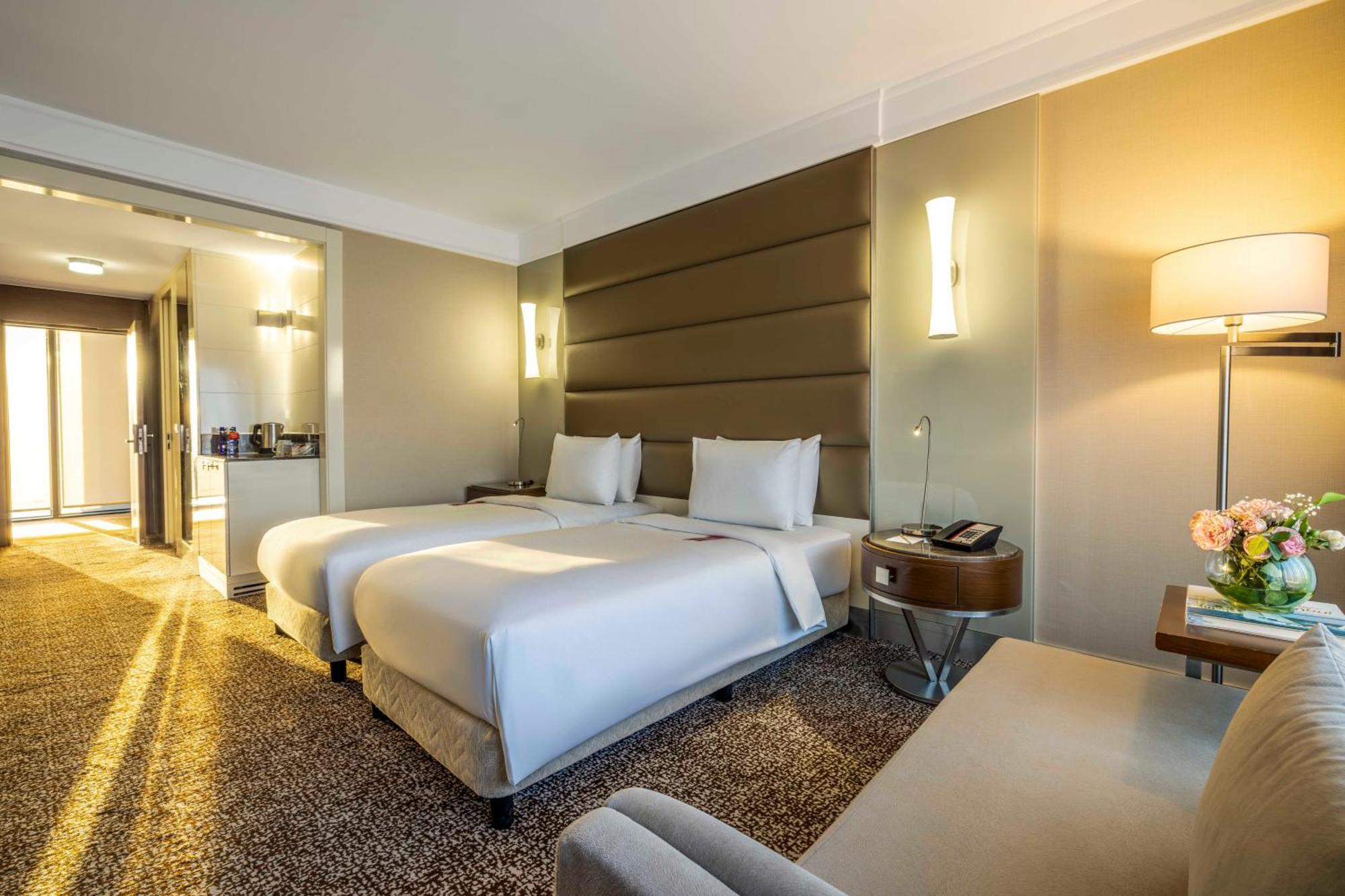 Otel Ramada Plaza By Wyndham Tekstilkent 5*