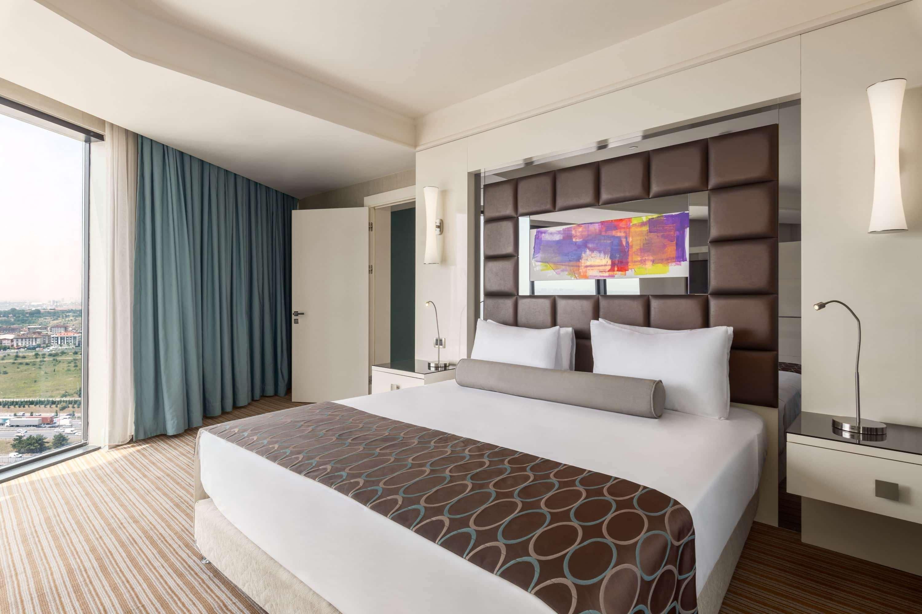 Готель Ramada Plaza By Wyndham Tekstilkent