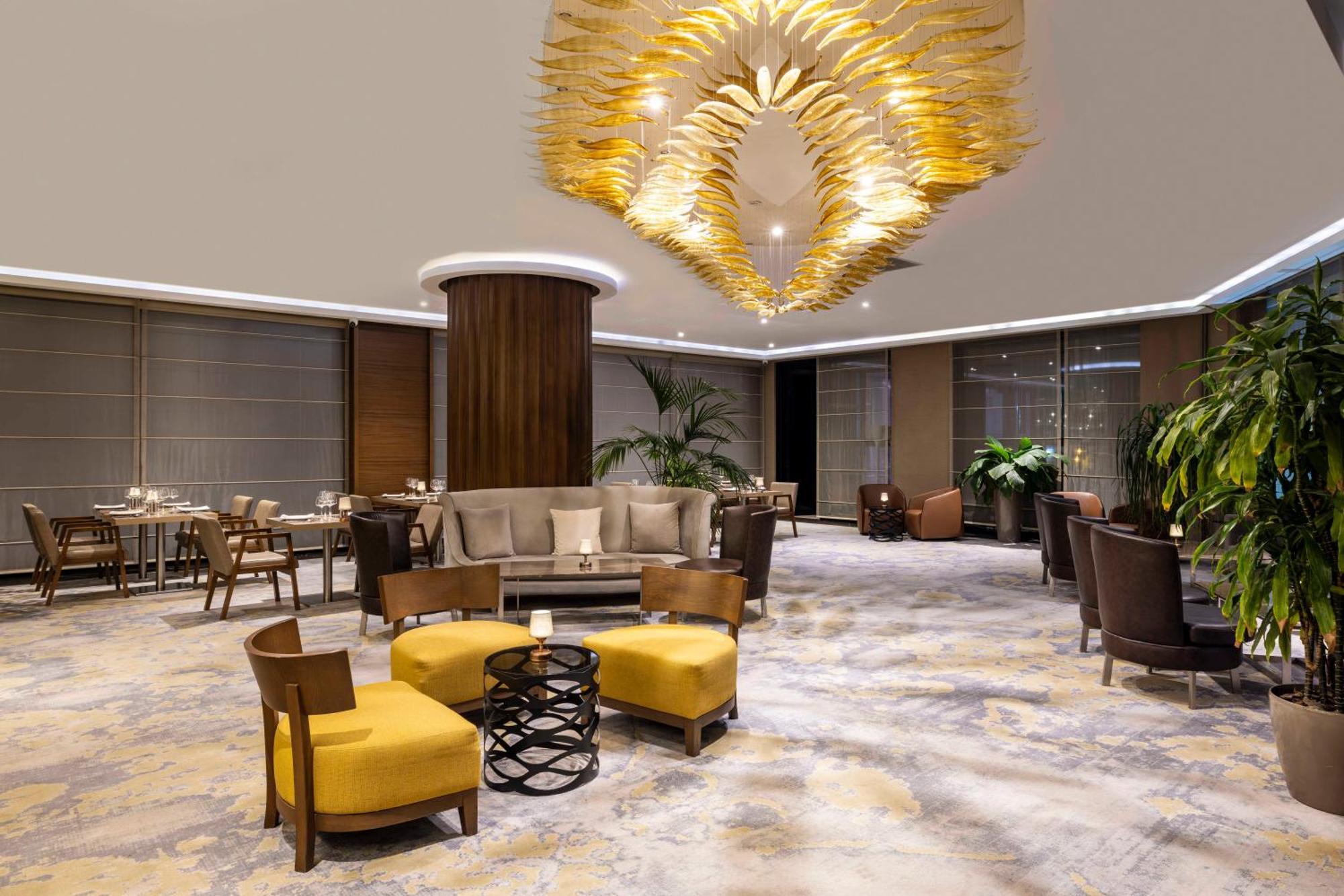 Готель Ramada Plaza By Wyndham Tekstilkent