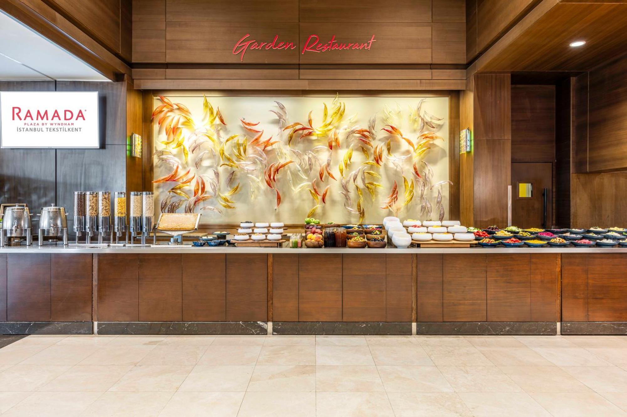 Ramada Plaza By Wyndham Tekstilkent Готель 5*